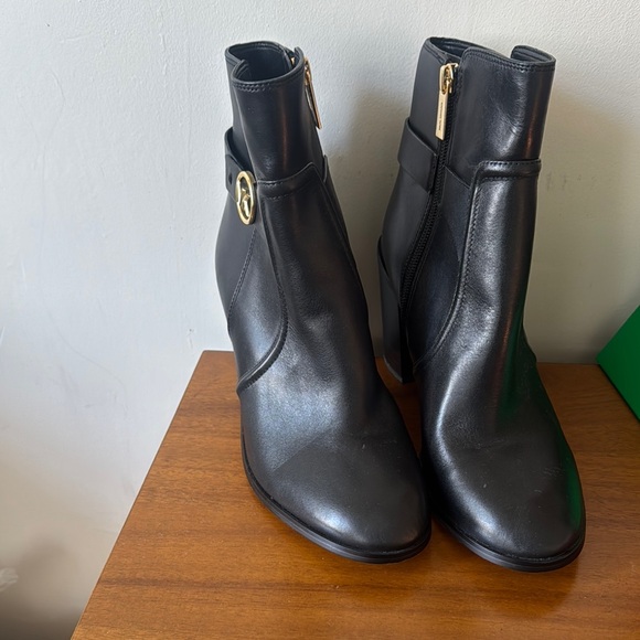Michael Kors Black Leather Ankle Booties - Picture 1 of 3